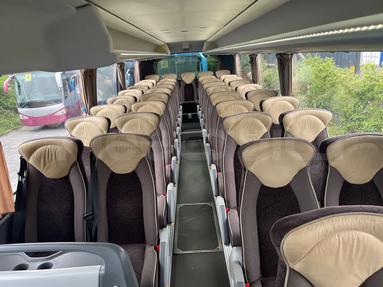 Irizar i6 15.37 - EUR6 - 331kW - 14.980m - reverse view middle aisle
