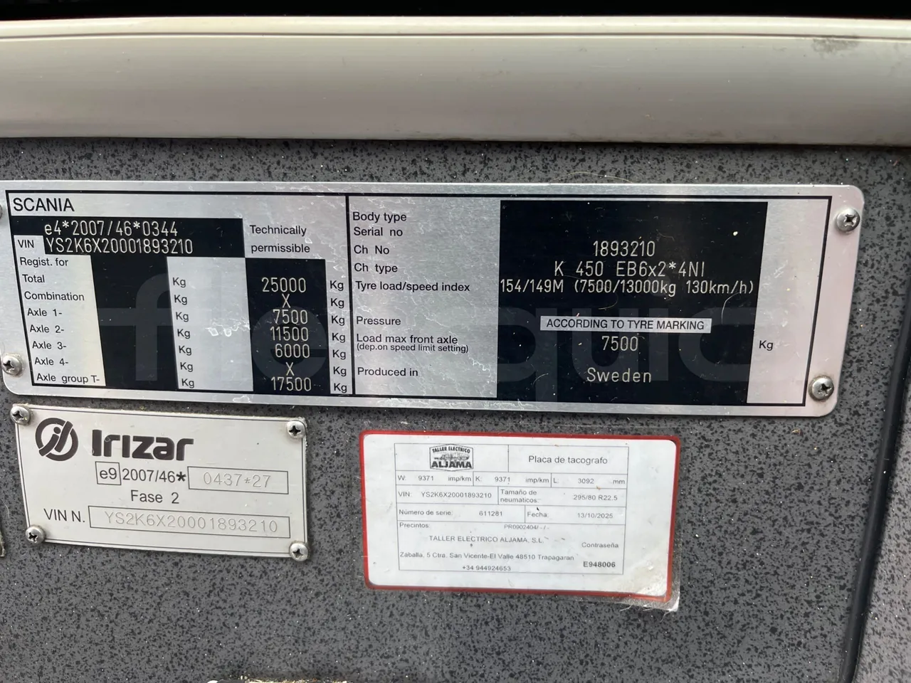 Irizar i6 15.37 - EUR6 - 331kW - 14.980m - vehicle plate photo