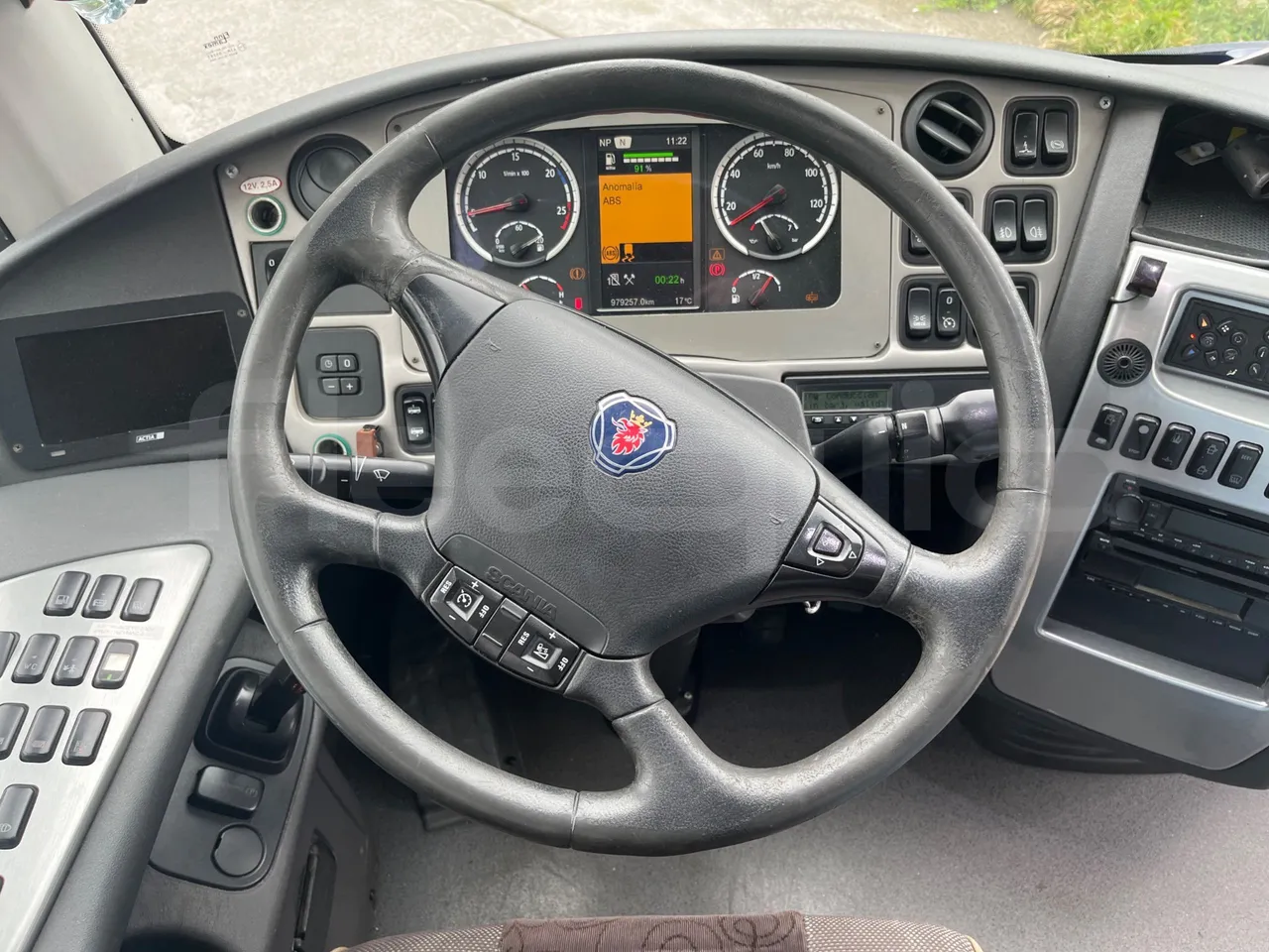 Irizar i6 15.37 - EUR6 - 331kW - 14.980m - steering wheel photo