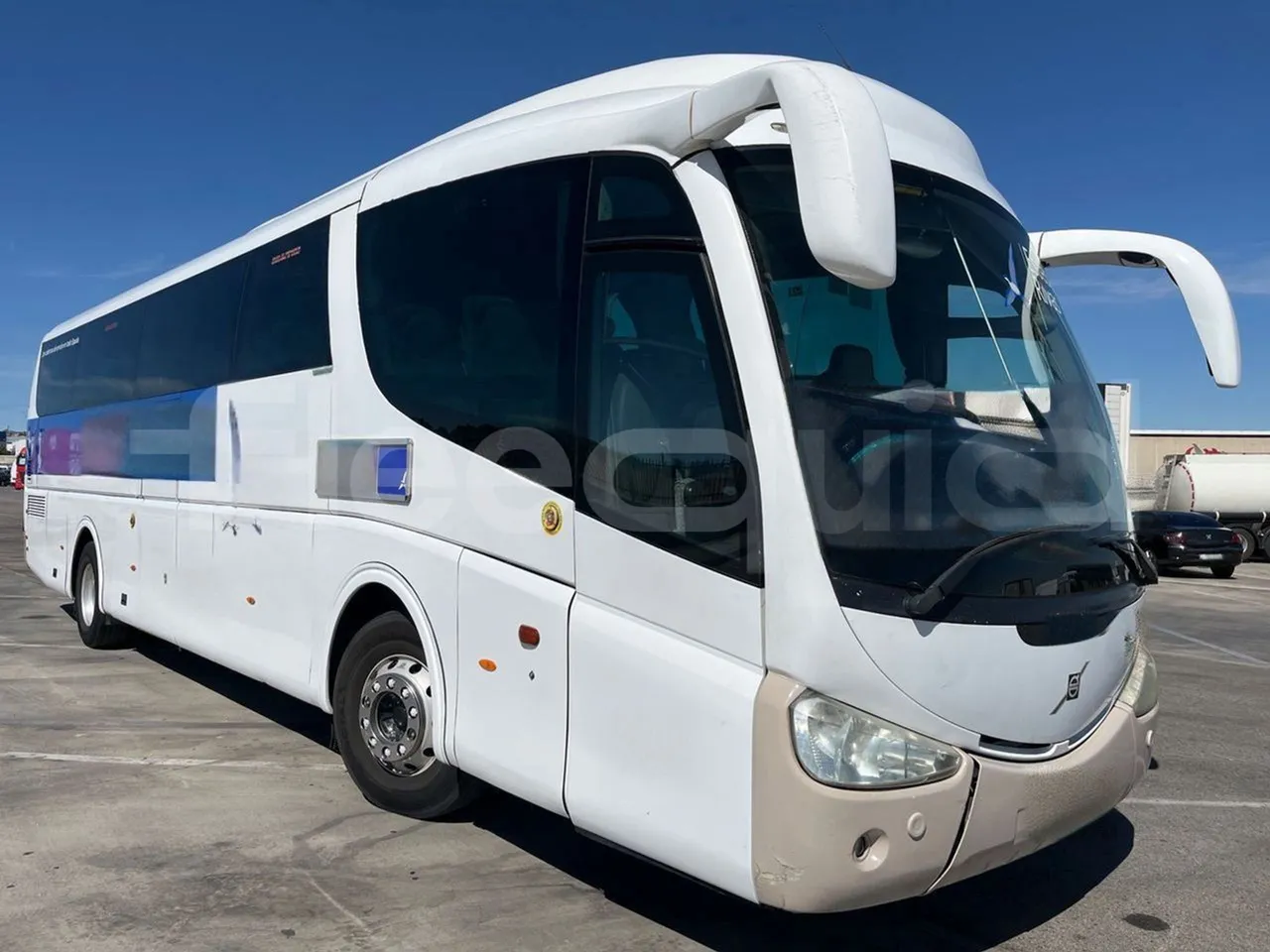 Volvo B12BER 4x2- EUR4 - 309kW -12.2m - 3/4 front right doors