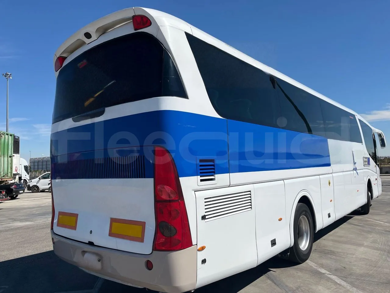 Volvo B12BER 4x2- EUR4 - 309kW -12.2m - 3/4 right rear doors closed