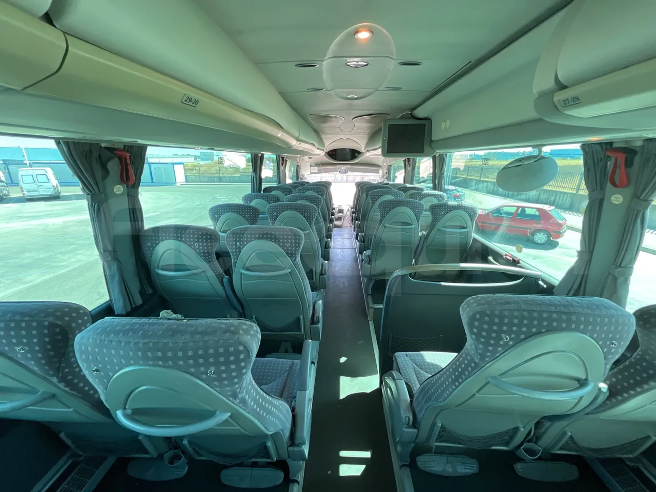 Volvo B12BER 4x2- EUR4 - 309kW -12.2m - toilette accessories photo