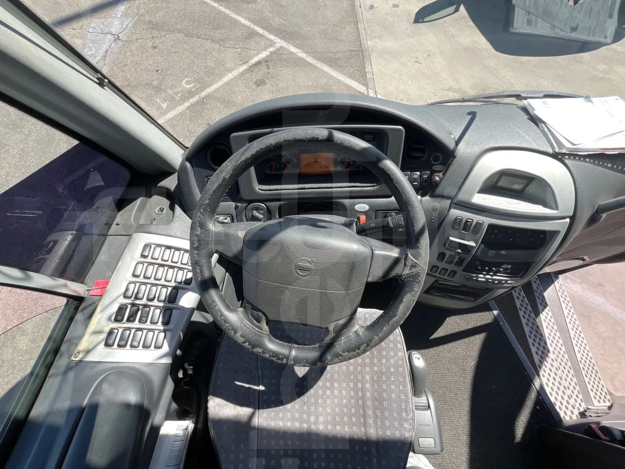 Volvo B12BER 4x2- EUR4 - 309kW -12.2m - buttons panels on
