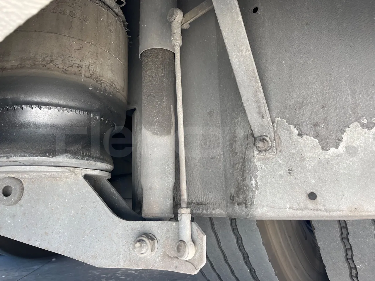 Volvo B12BER 4x2- EUR4 - 309kW -12.2m - axle 2 discs left