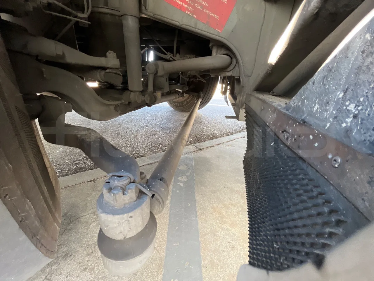 Volvo B12BER 4x2- EUR4 - 309kW -12.2m - axle 2 discs right