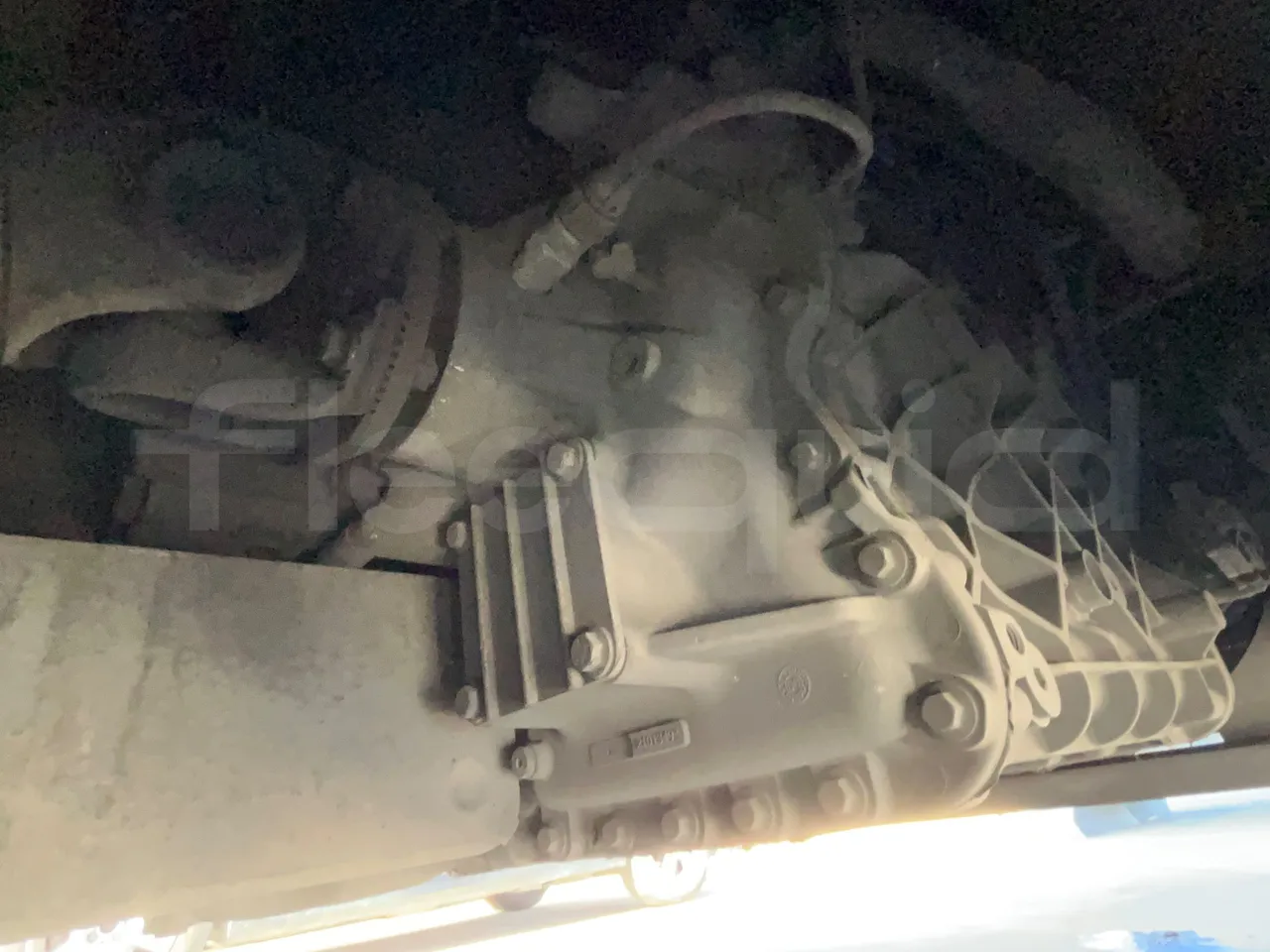 Volvo B12BER 4x2- EUR4 - 309kW -12.2m - driveshaft photo