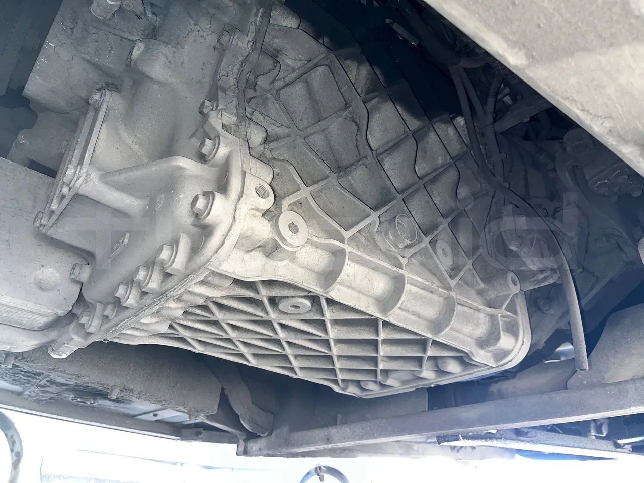 Volvo B12BER 4x2- EUR4 - 309kW -12.2m - gearbox photo