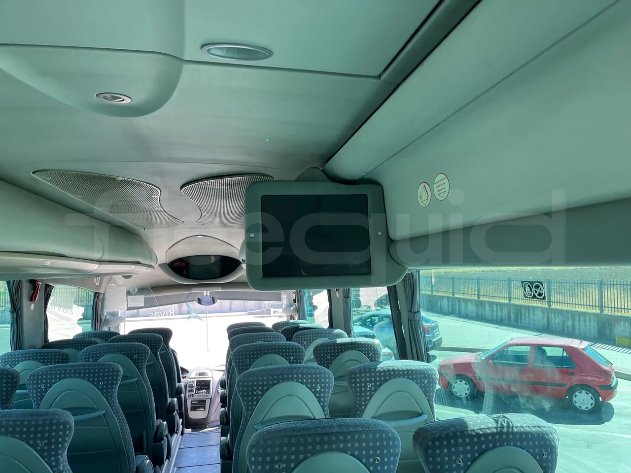 Volvo B12BER 4x2- EUR4 - 309kW -12.2m - monitor detail photo