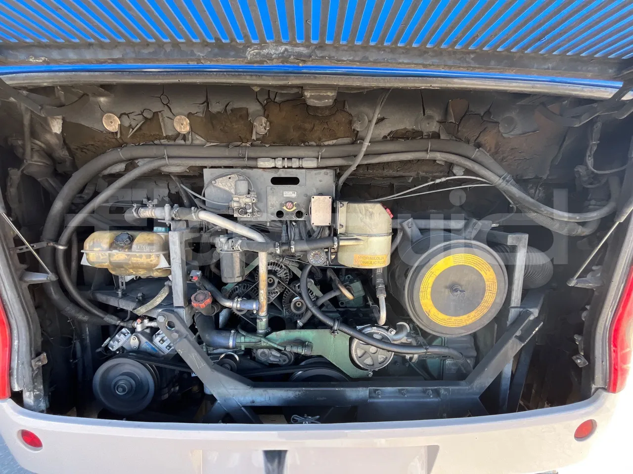 Volvo B12BER 4x2- EUR4 - 309kW -12.2m - rear hatch open