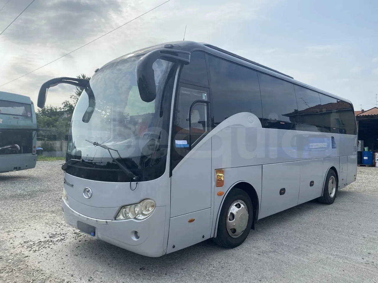 King Long XMQ6900 - 3/4 front left