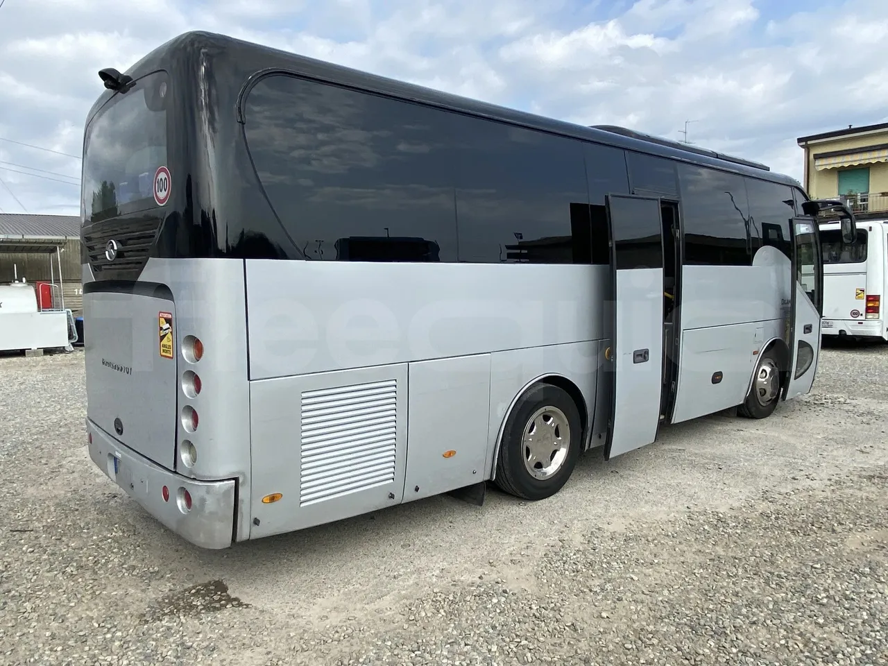King Long XMQ6900 - platform code photo