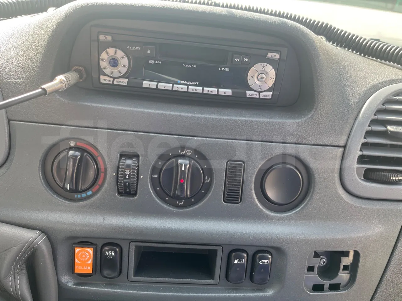 Mercedes-Benz Sprinter 416CD  - Euro3 - 115kW - 6.985mt - radio accessories photo