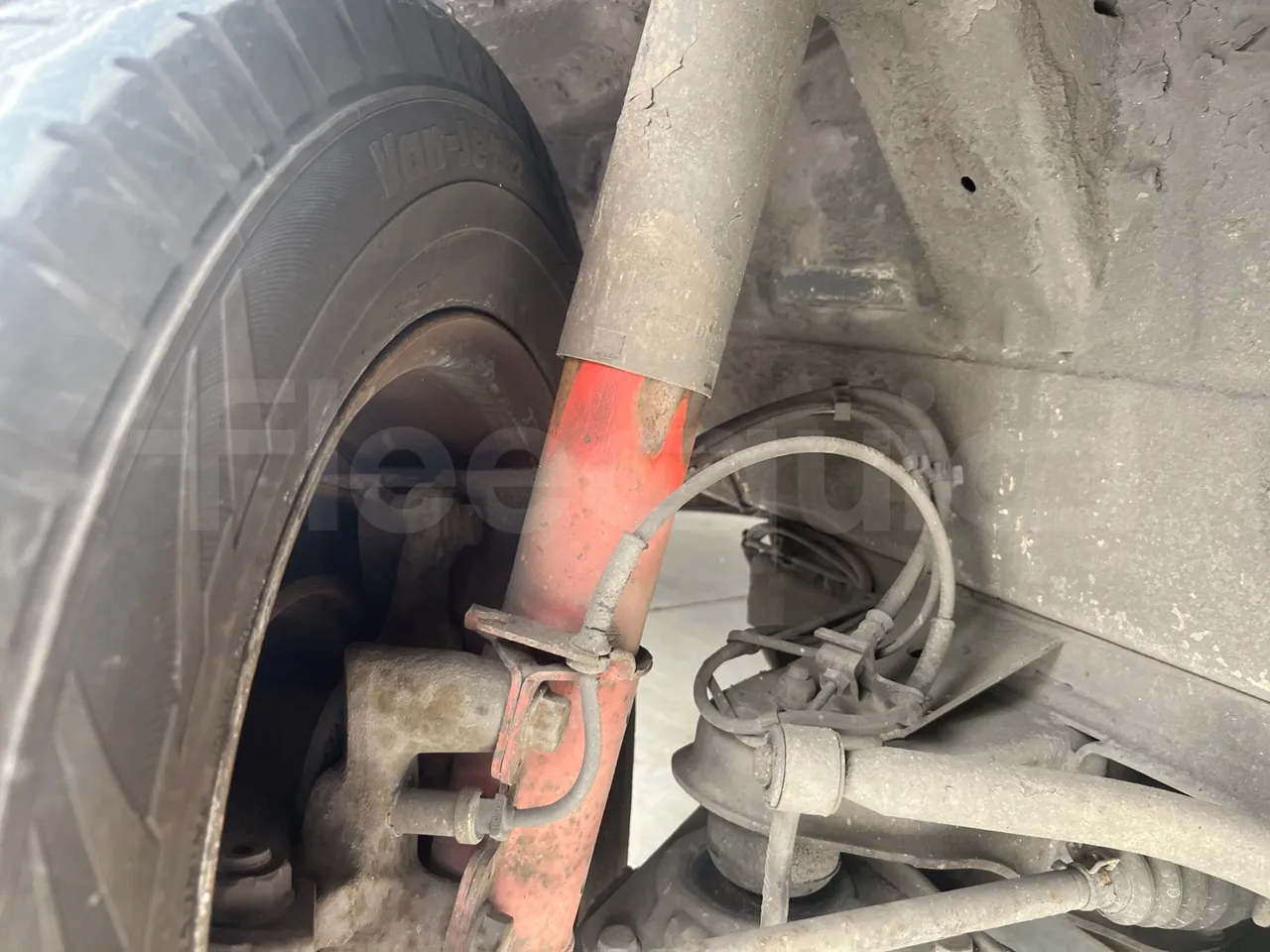 Mercedes-Benz Sprinter 416CD  - Euro3 - 115kW - 6.985mt - front shock absorbers right