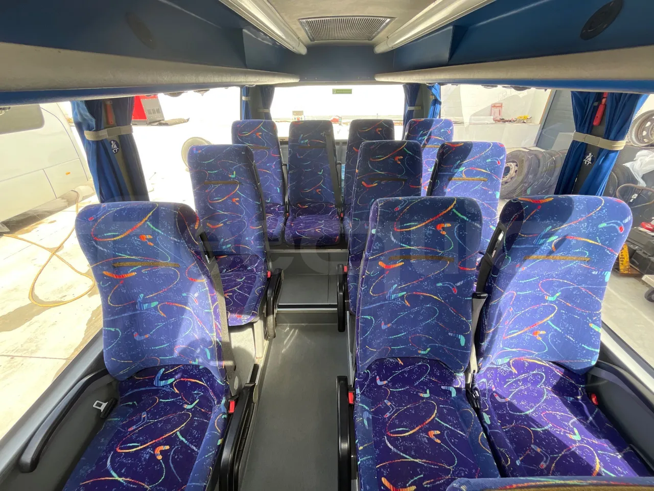 Mercedes-Benz Sprinter 416CD  - Euro3 - 115kW - 6.985mt - reverse view middle aisle