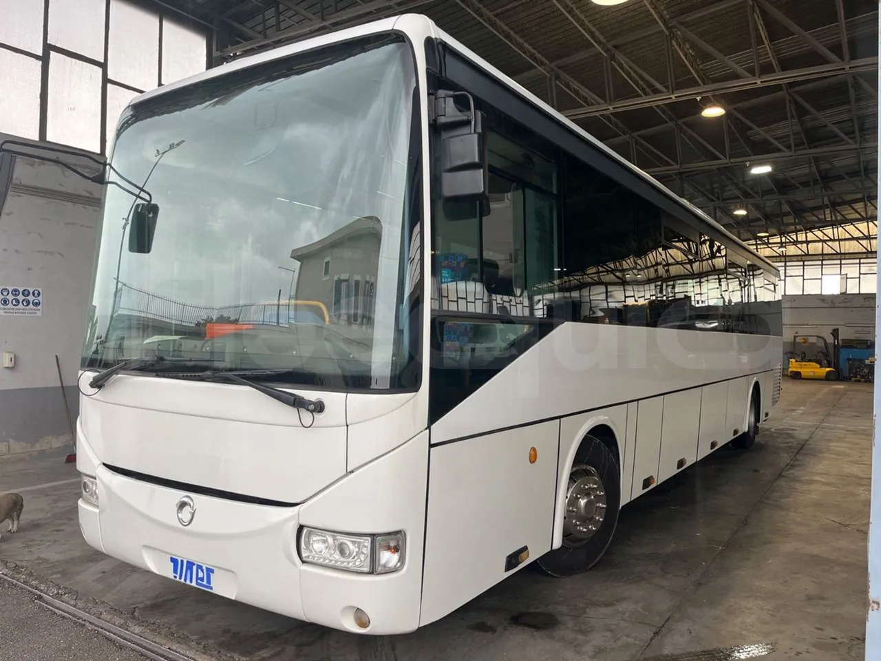 Iveco Recreo SFR160 - Euro5 - 243 kW - 12.760 mt - 3/4 front left