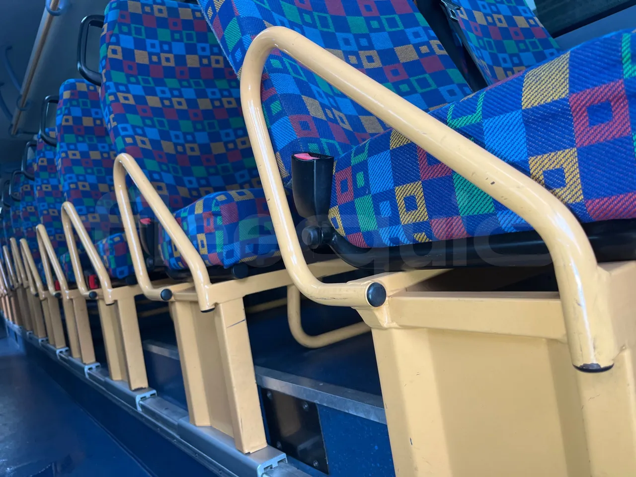 Iveco Recreo SFR160 - Euro5 - 243 kW - 12.760 mt - armrest detail photo