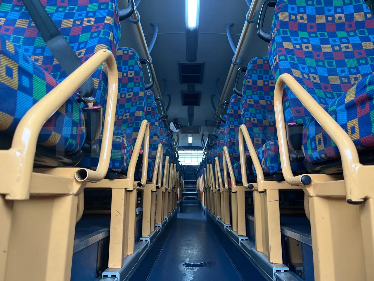 Iveco Recreo SFR160 - Euro5 - 243 kW - 12.760 mt - seat brackets photo