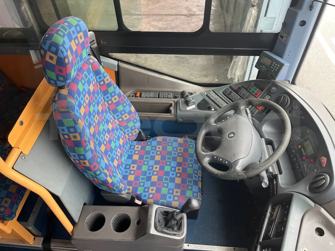 Iveco Recreo SFR160 - Euro5 - 243 kW - 12.760 mt - driver's seat photo