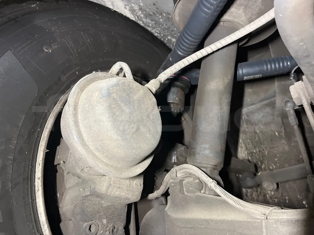 Iveco Recreo SFR160 - Euro5 - 243 kW - 12.760 mt - front brake calipers left