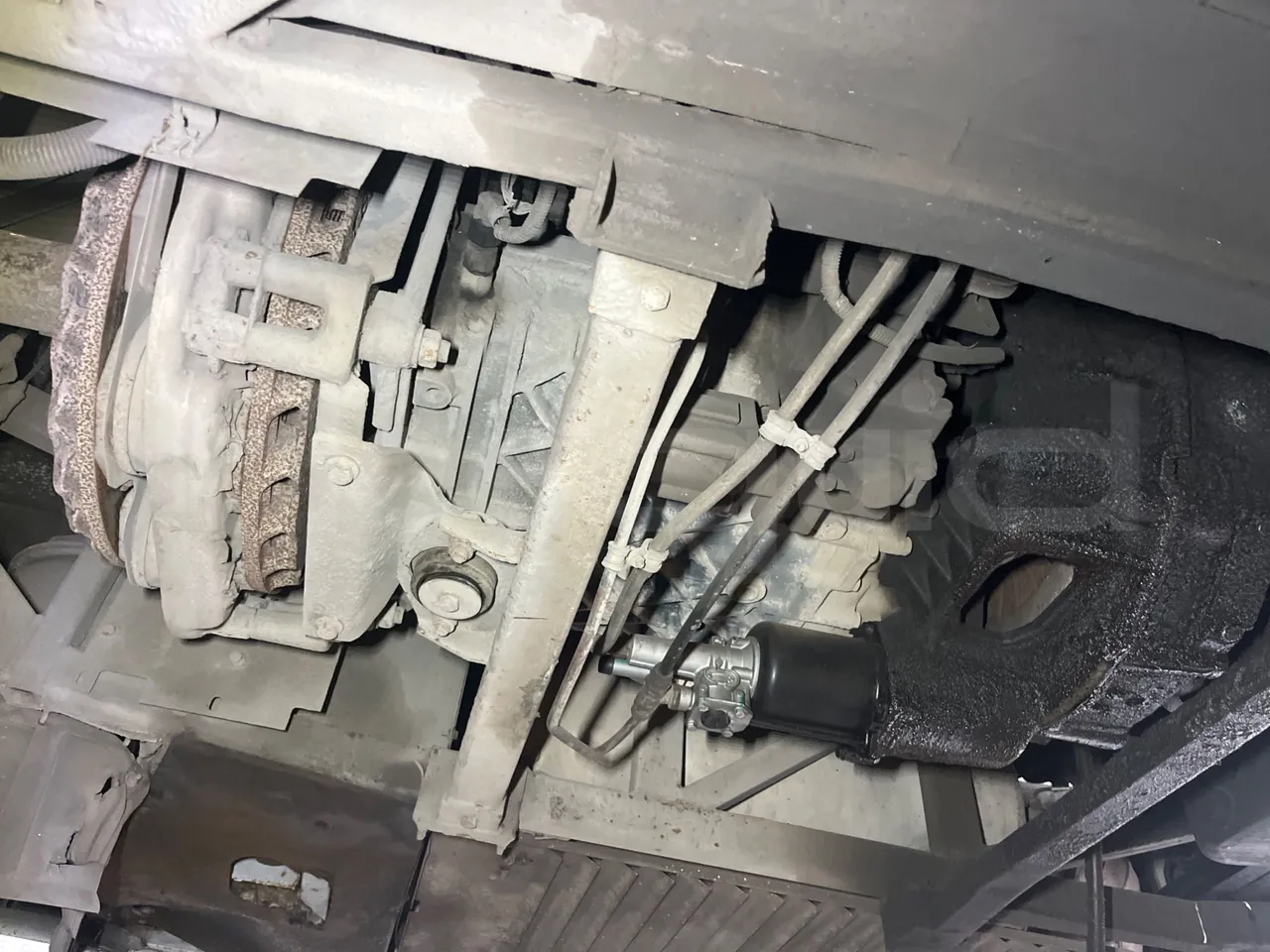 Iveco Recreo SFR160 - Euro5 - 243 kW - 12.760 mt - gearbox photo