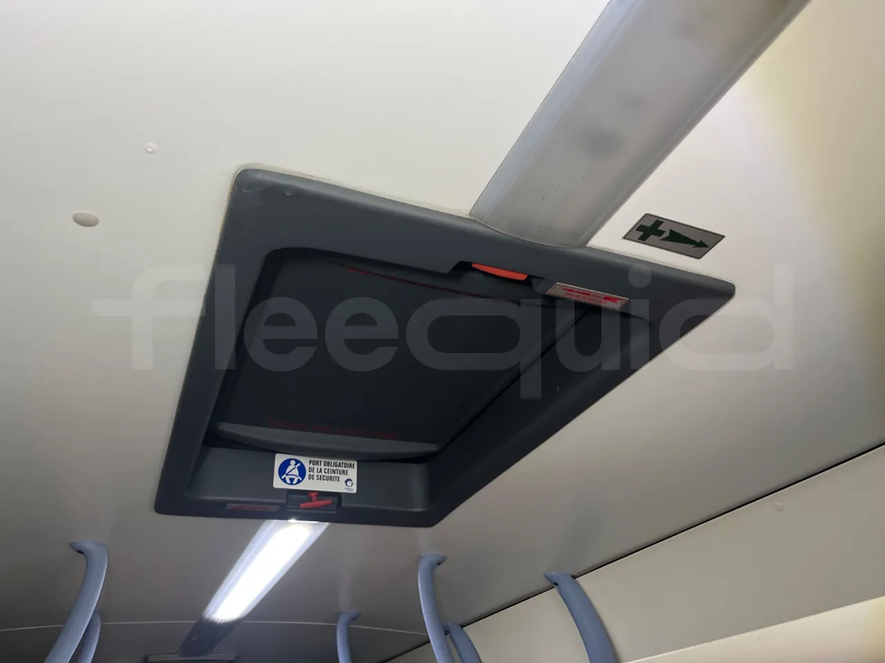 Iveco Recreo SFR160 - Euro5 - 243 kW - 12.760 mt - roof hatch 2