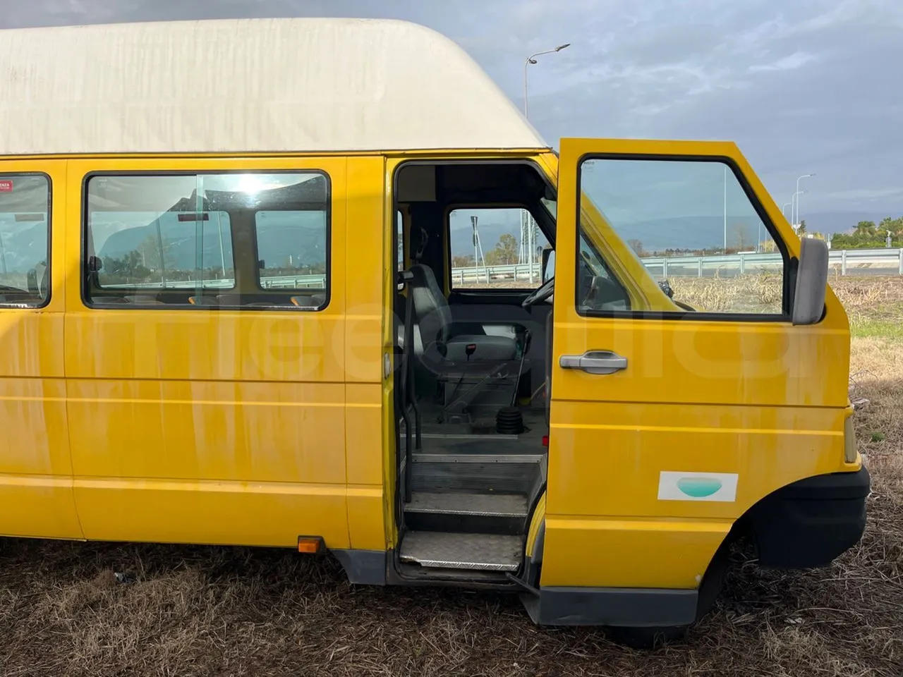 Iveco Turbo Daily A45E10 - Euro2 - 76kW - 6.860mt - front door 1 open