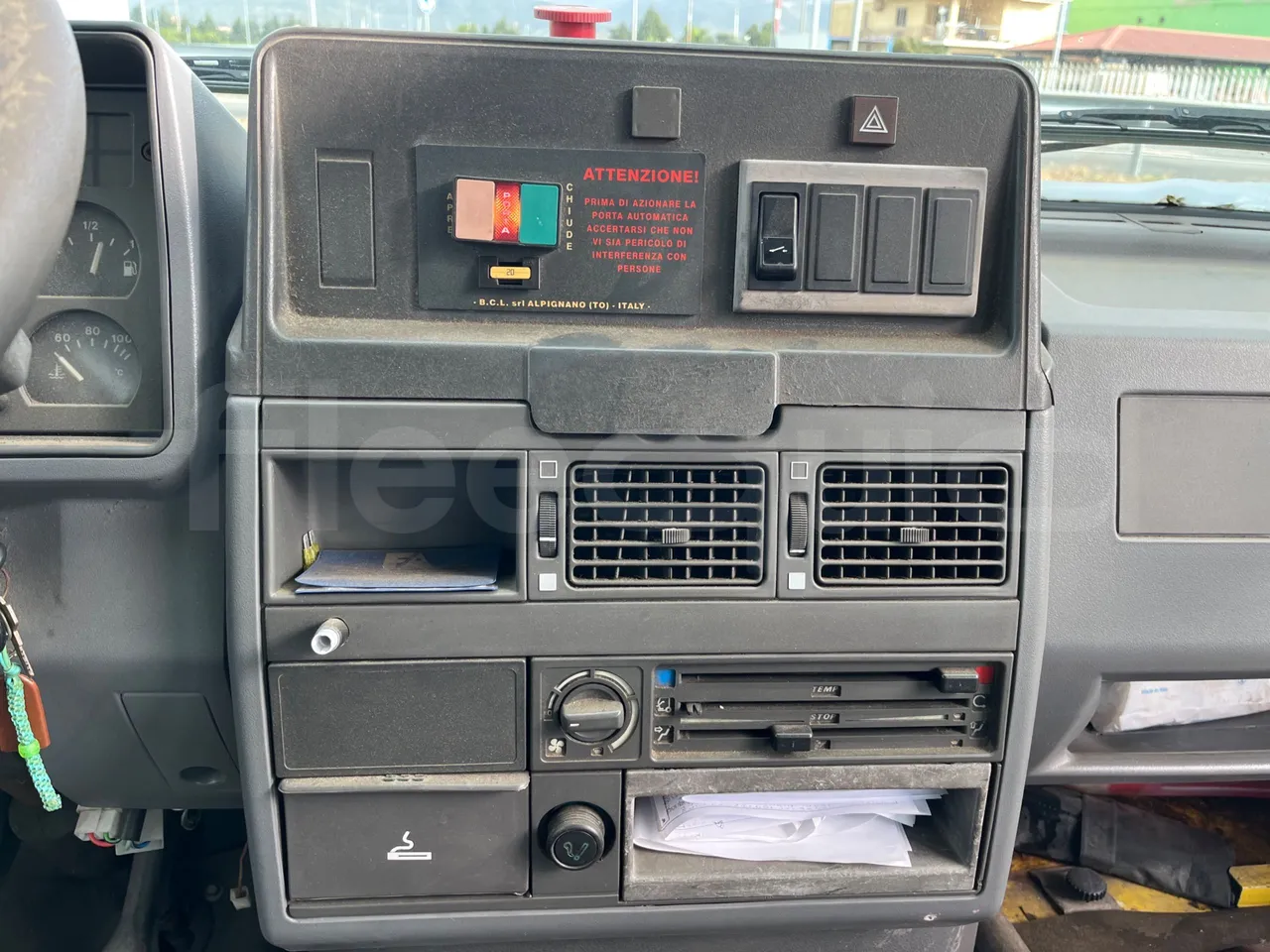 Iveco Turbo Daily A45E10 - Euro2 - 76kW - 6.860mt - radio accessories photo