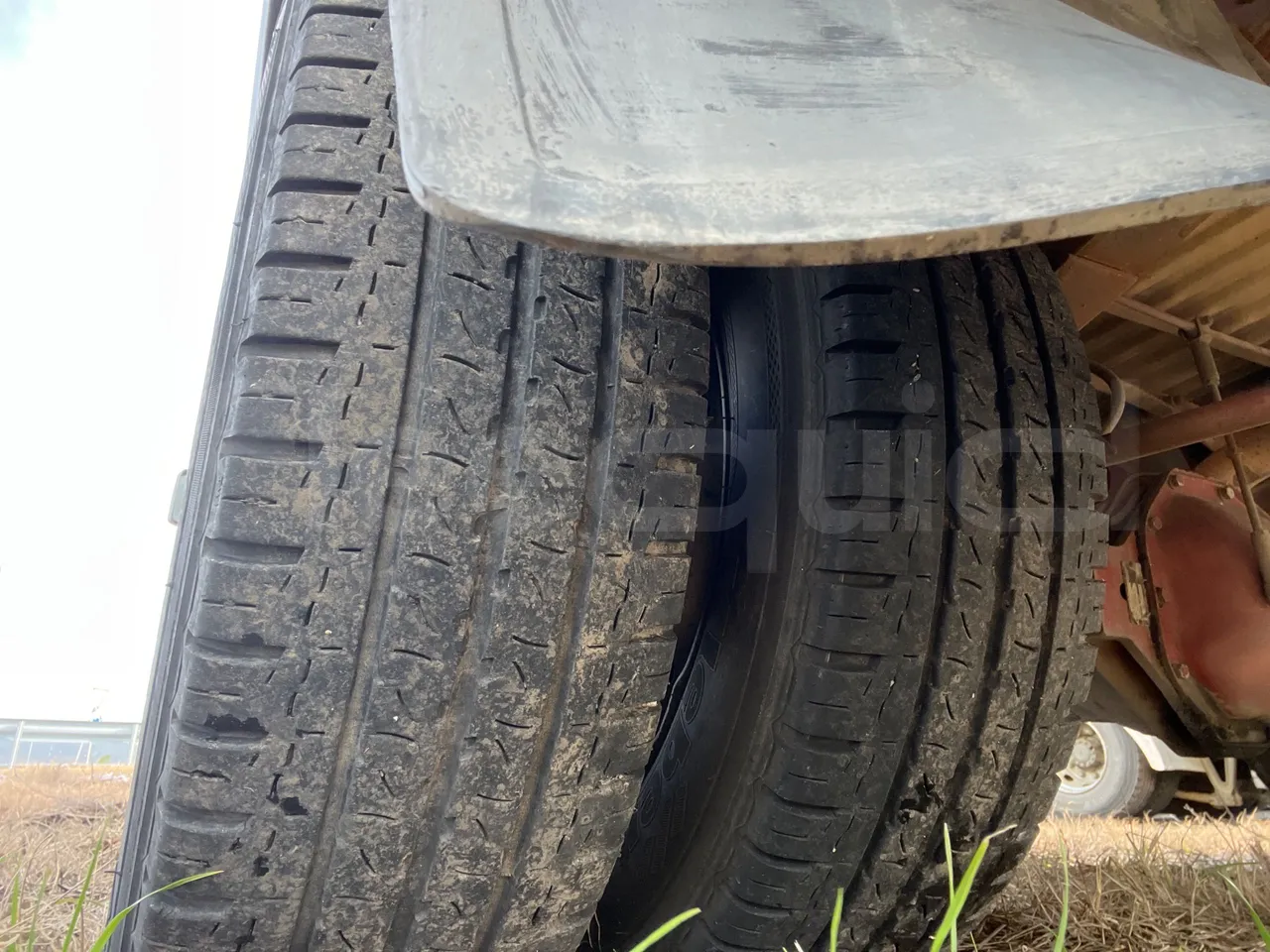 Iveco Turbo Daily A45E10 - Euro2 - 76kW - 6.860mt - tread condition third axle tires right