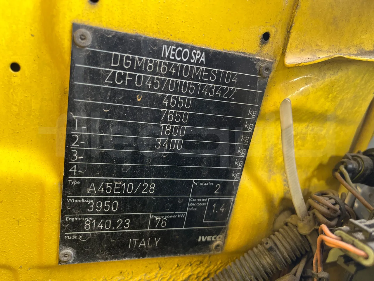 Iveco Turbo Daily A45E10 - Euro2 - 76kW - 6.860mt - vehicle plate photo