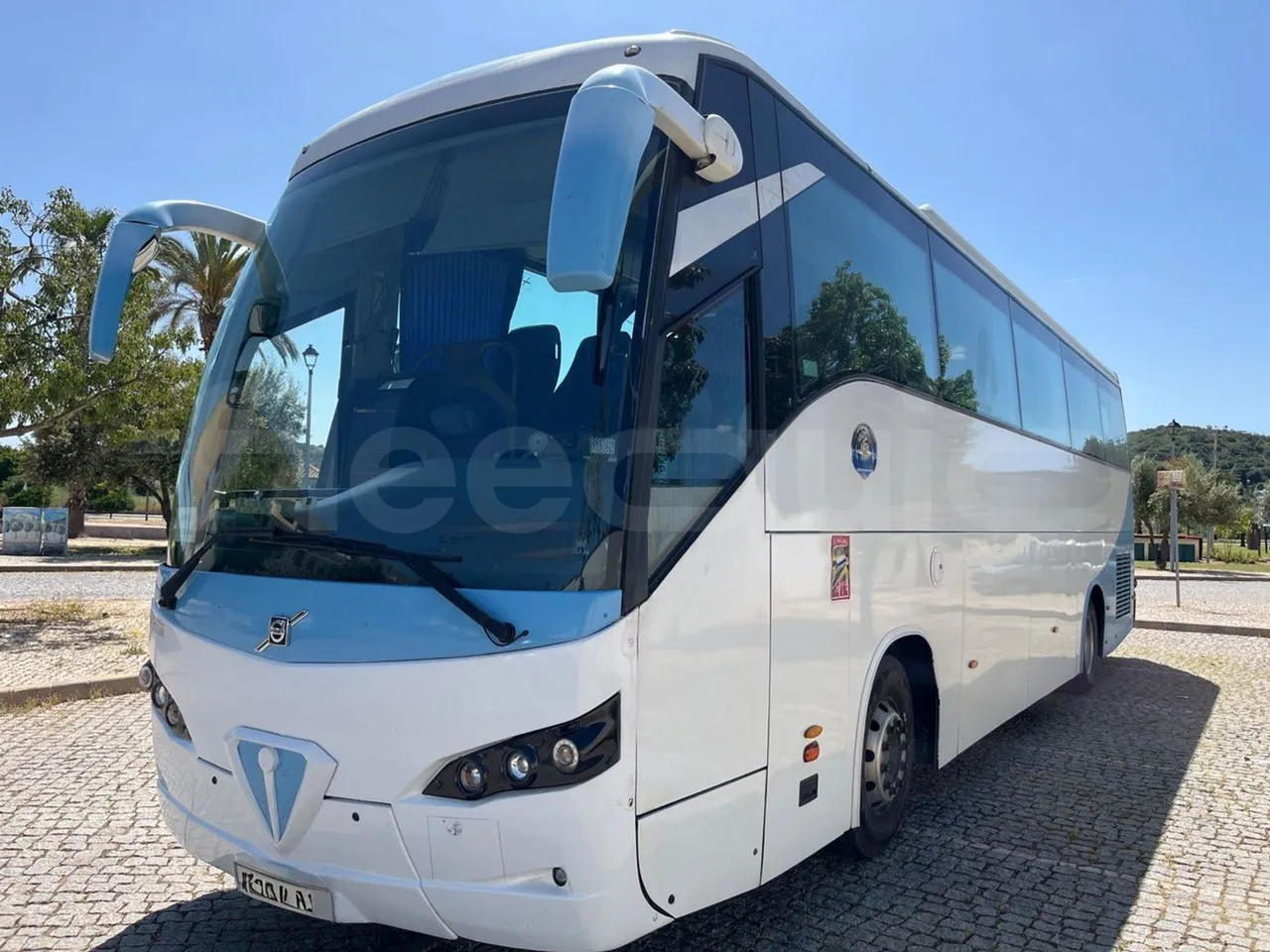 Volvo B12 B - 2008 - Euro4 - 309kW - 12.200mt - 3/4 front left