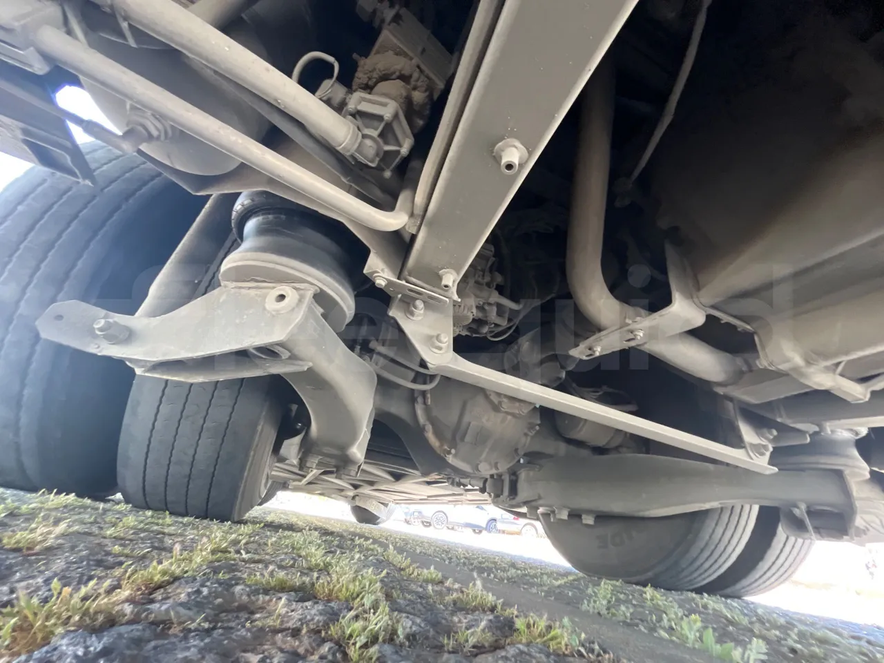 Volvo B12 B - 2008 - Euro4 - 309kW - 12.200mt - differential photo