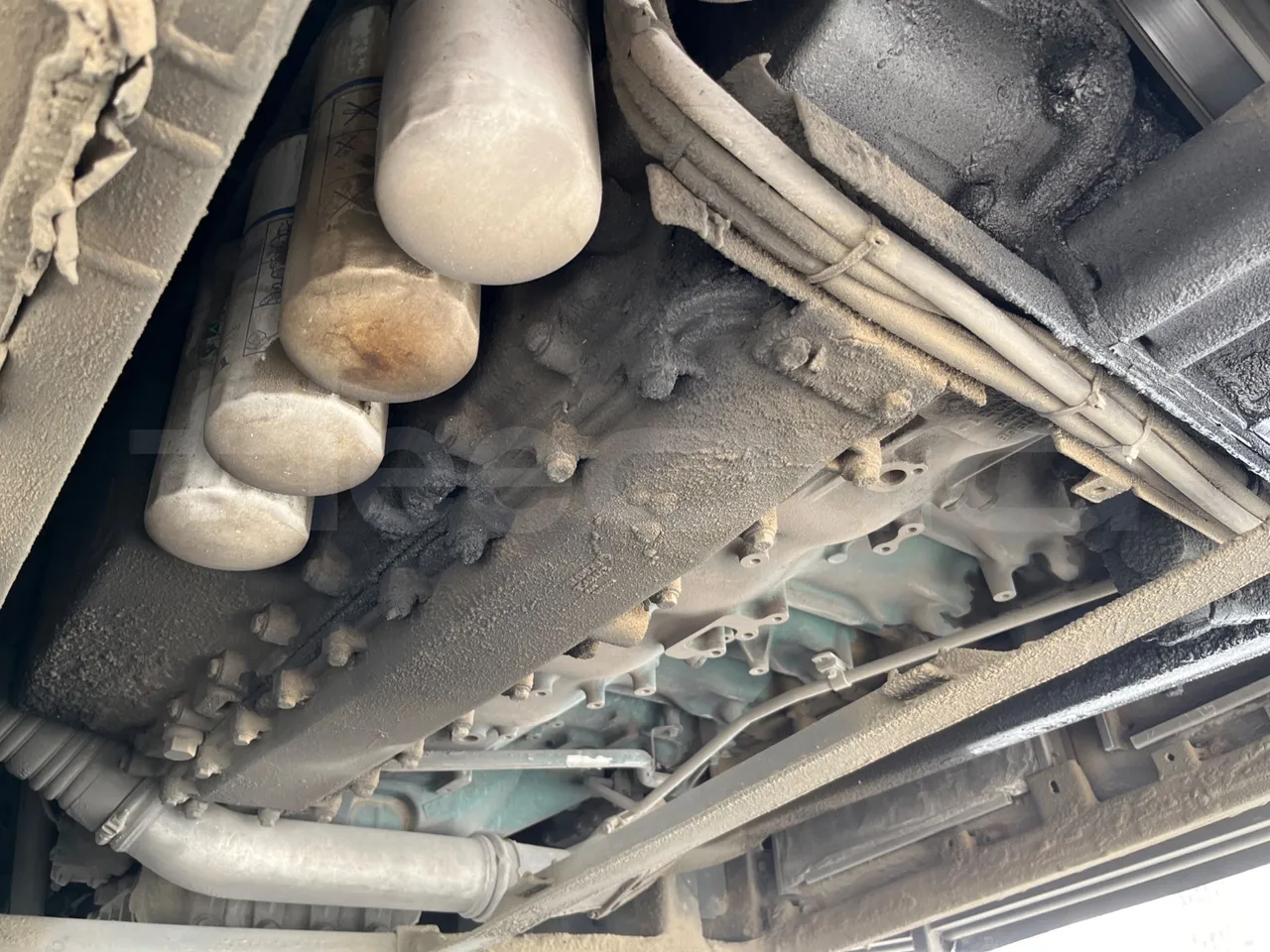 Volvo B12 B - 2008 - Euro4 - 309kW - 12.200mt - engine without protection