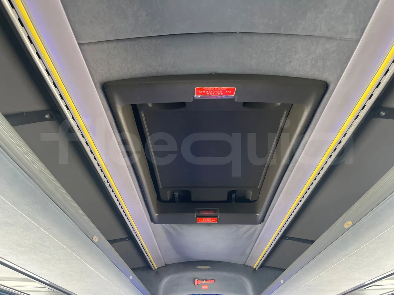 Volvo B12 B - 2008 - Euro4 - 309kW - 12.200mt - roof hatch 2