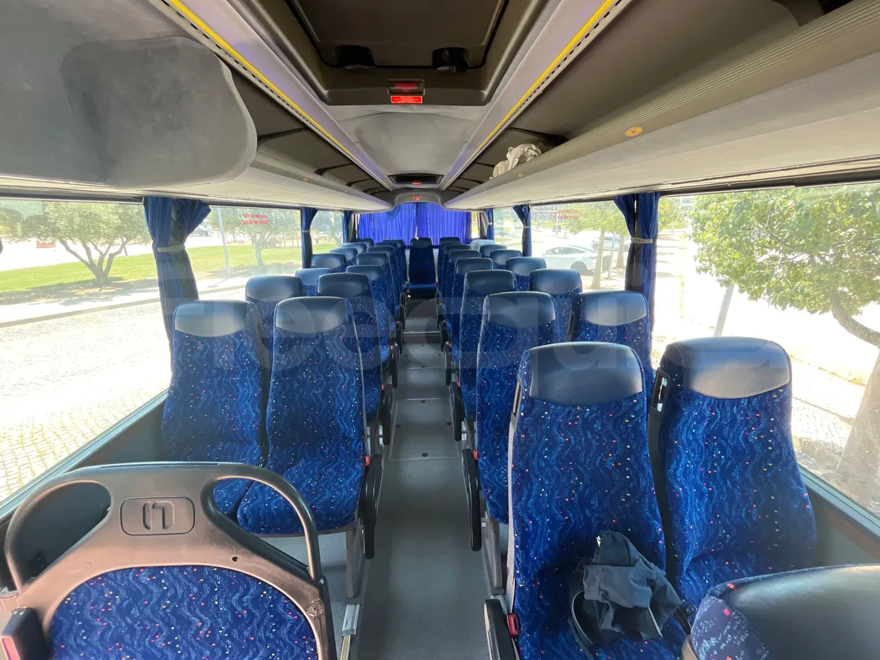 Volvo B12 B - 2008 - Euro4 - 309kW - 12.200mt - reverse view middle aisle