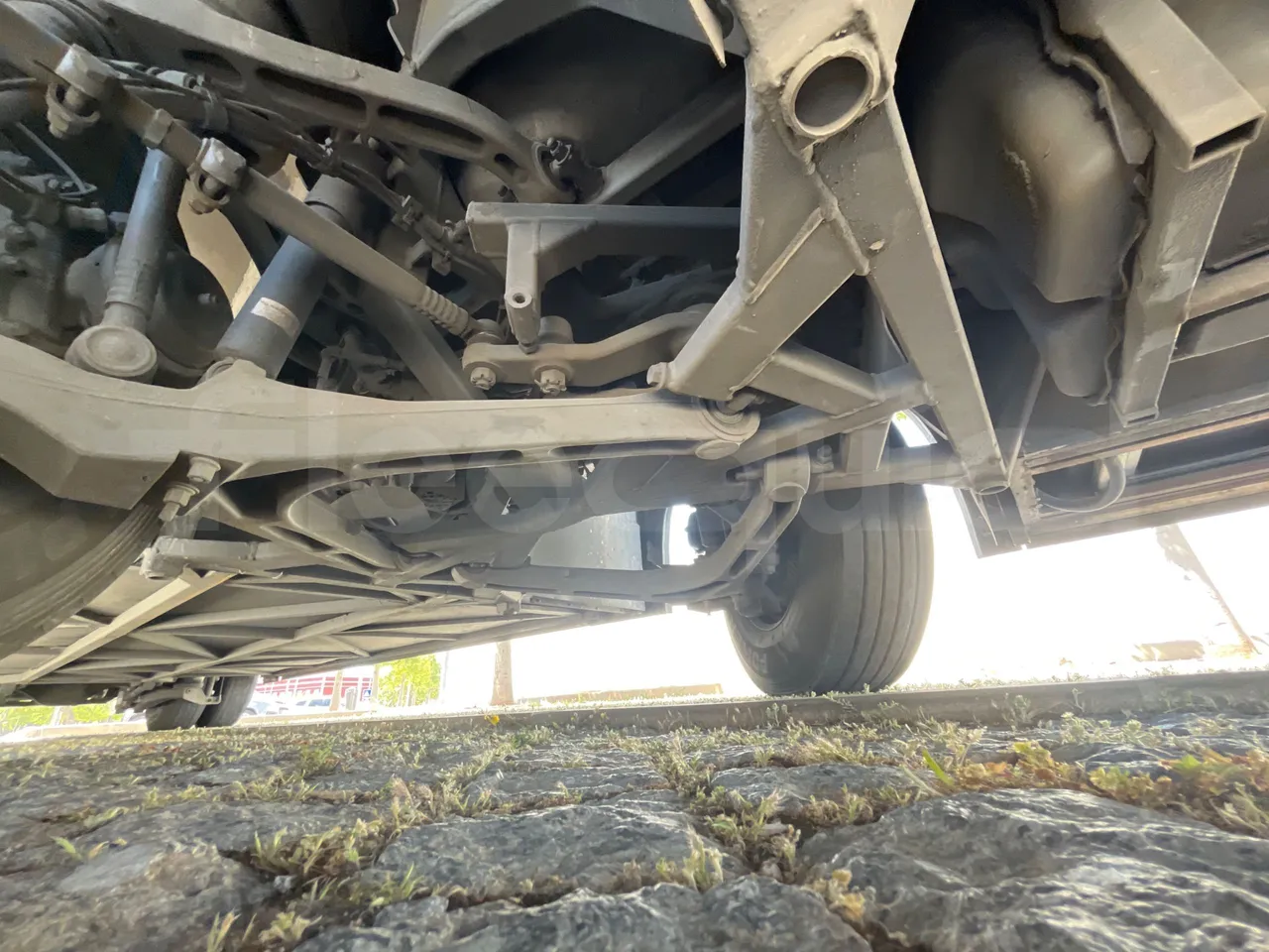 Volvo B12 B - 2008 - Euro4 - 309kW - 12.200mt - front axle central