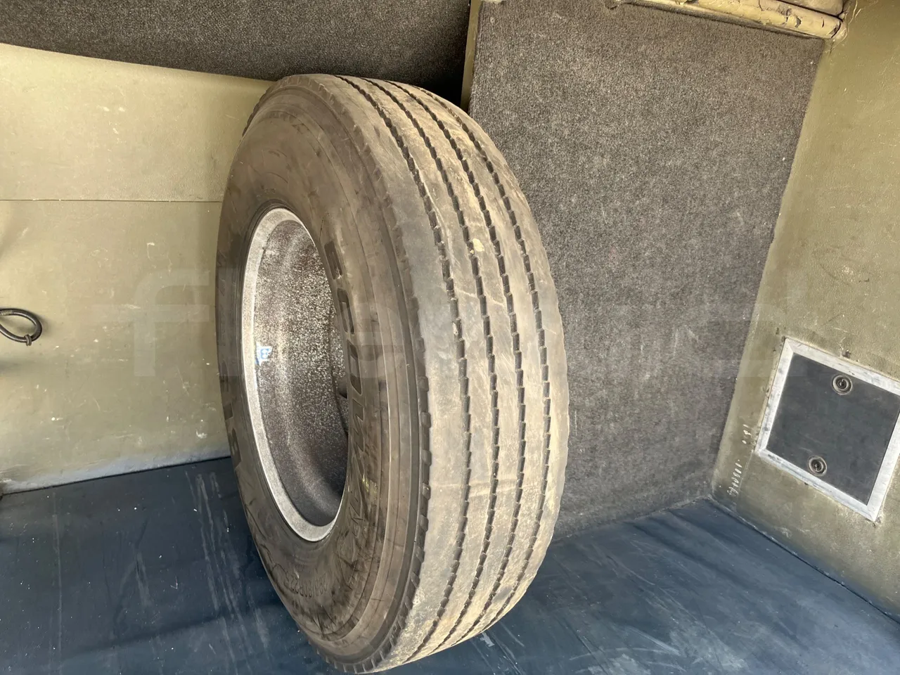 Volvo B12 B - 2008 - Euro4 - 309kW - 12.200mt - spare wheel