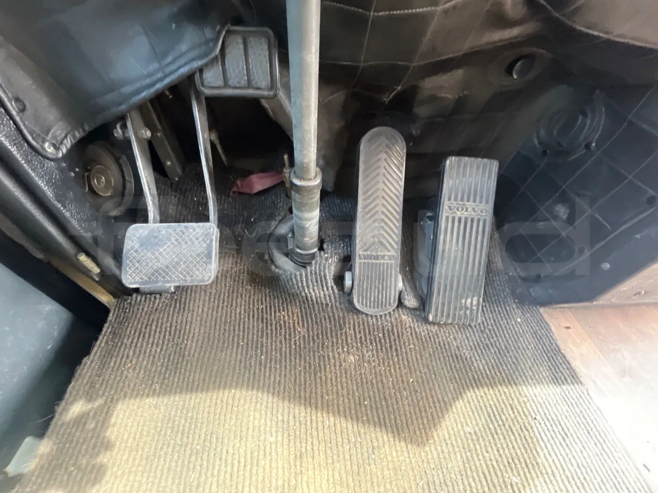Volvo Eurostar E B12 4X2 12A/ Euro 2 - 309 Kw - 12 Mt - command unit indicators