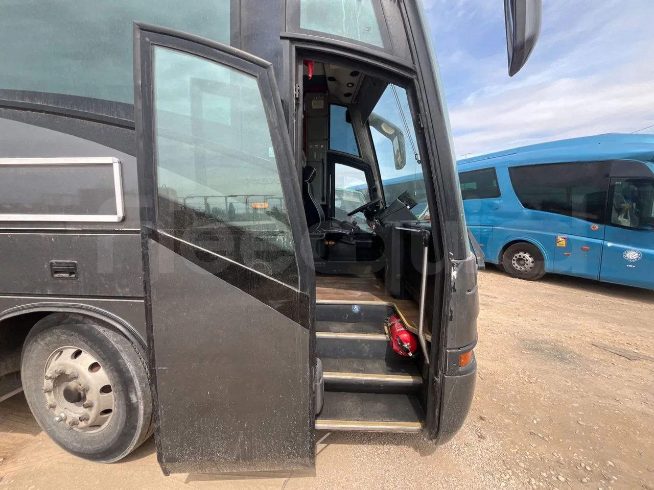 Volvo Eurostar E B12 4X2 12A/ Euro 2 - 309 Kw - 12 Mt - front door 1 open