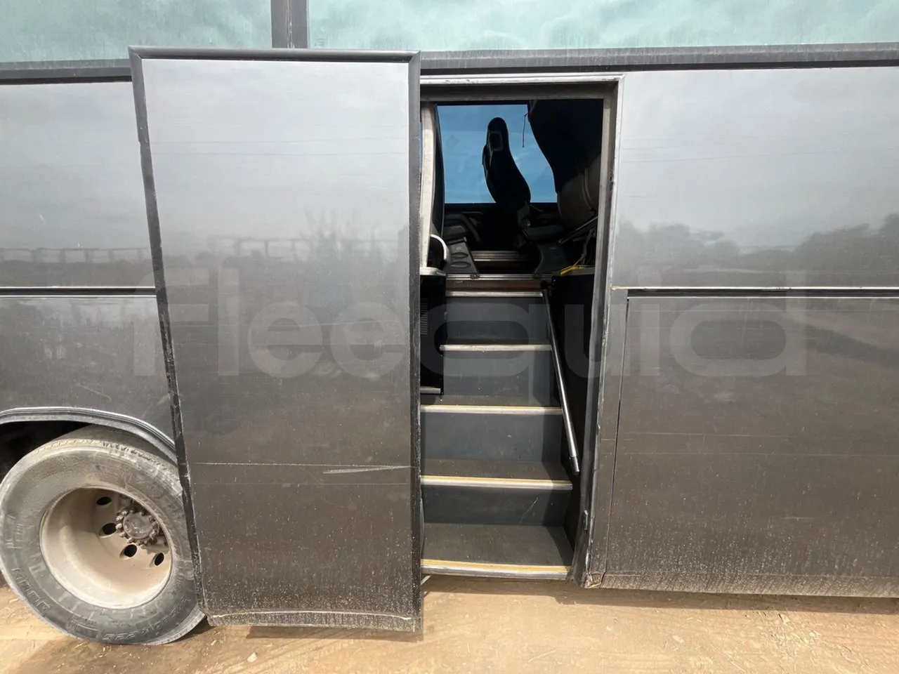 Volvo Eurostar E B12 4X2 12A/ Euro 2 - 309 Kw - 12 Mt - front door 2 open