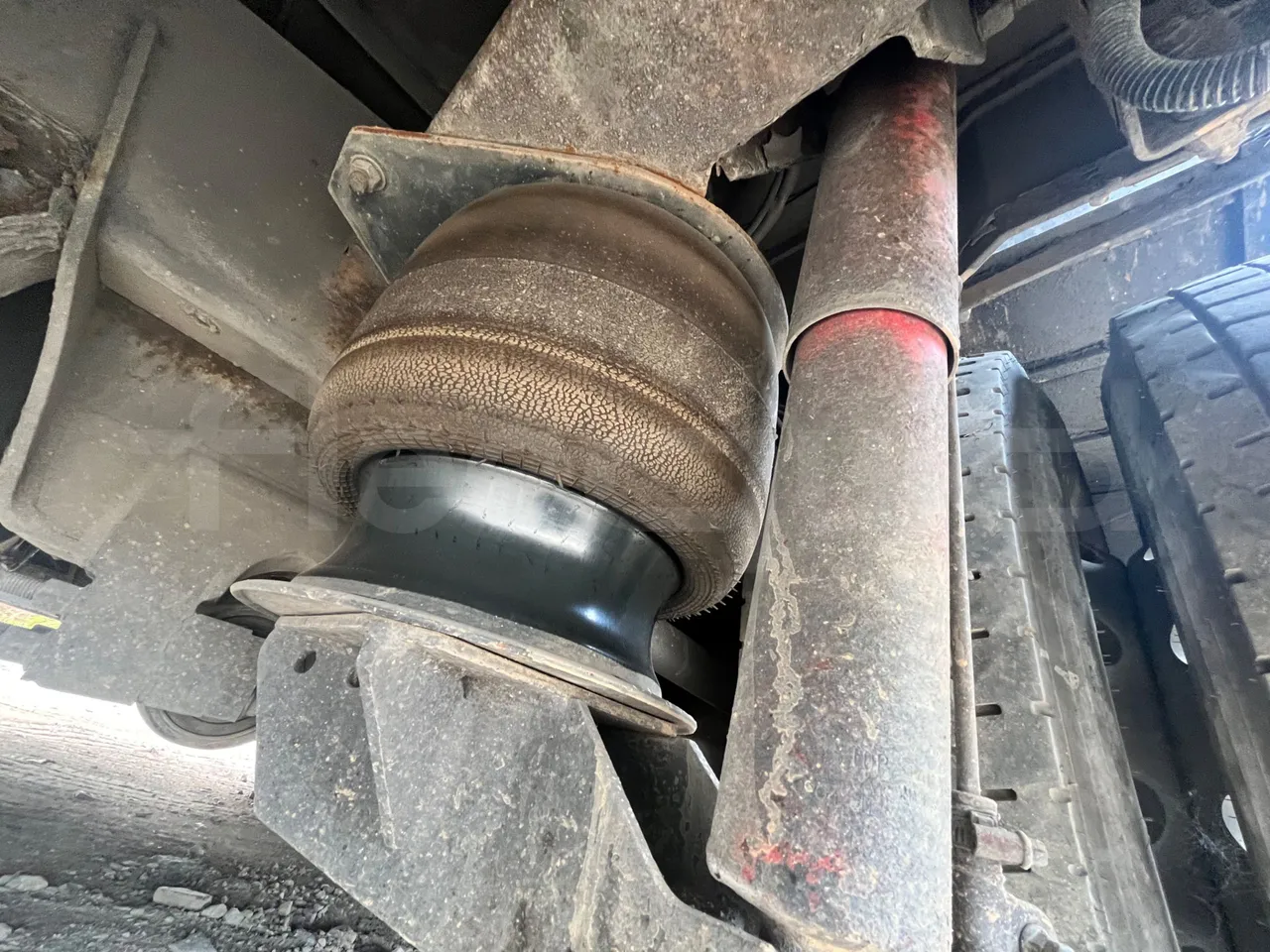 Volvo Eurostar E B12 4X2 12A/ Euro 2 - 309 Kw - 12 Mt - axel 2 air springs 1 left