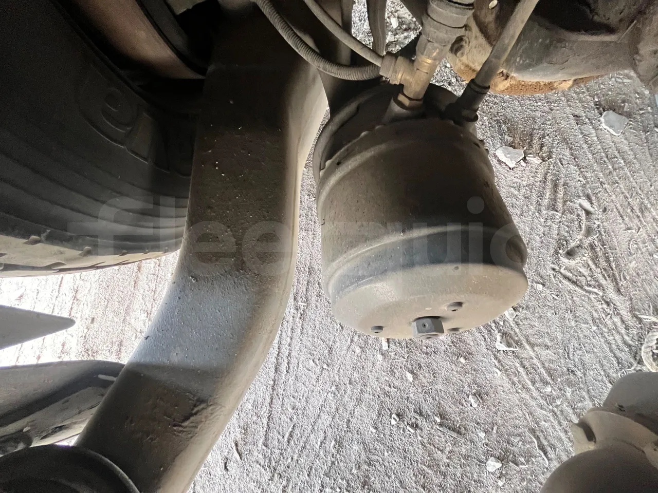 Volvo Eurostar E B12 4X2 12A/ Euro 2 - 309 Kw - 12 Mt - axle 2 caliper brakes right