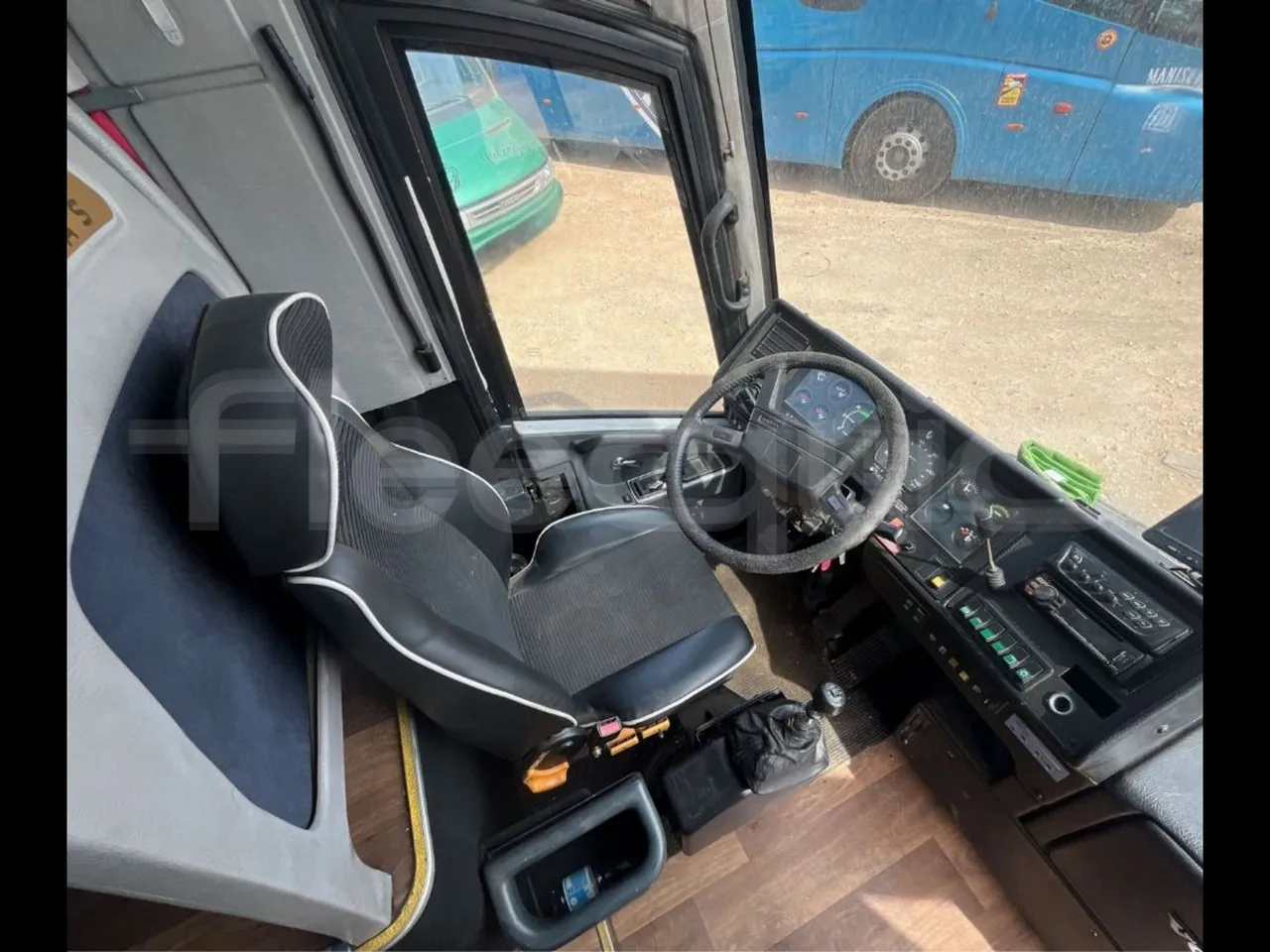 Volvo Eurostar E B12 4X2 12A/ Euro 2 - 309 Kw - 12 Mt - driver's seat photo