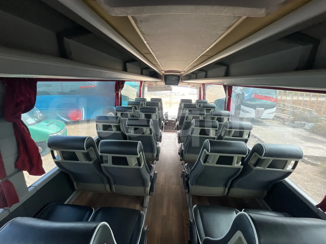 Volvo Eurostar E B12 4X2 12A/ Euro 2 - 309 Kw - 12 Mt - forward view middle aisle