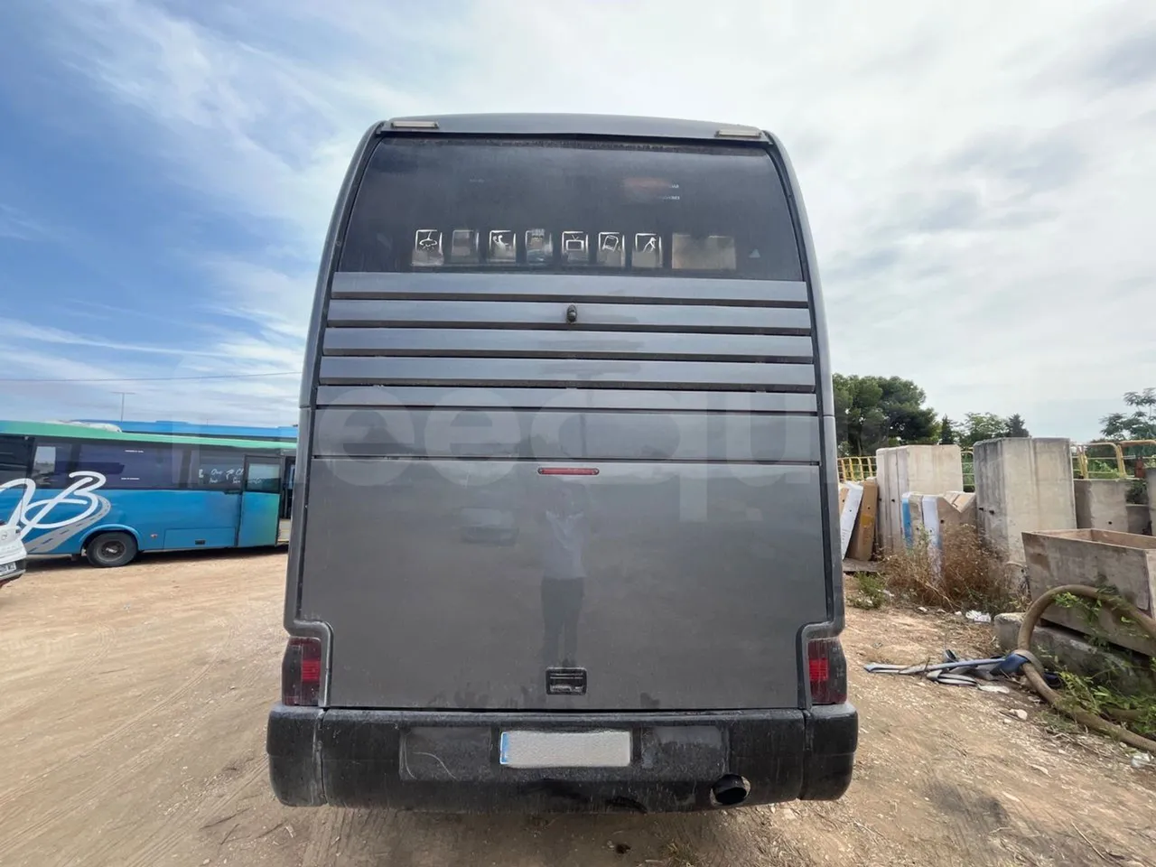 Volvo Eurostar E B12 4X2 12A/ Euro 2 - 309 Kw - 12 Mt - rear hatch closed