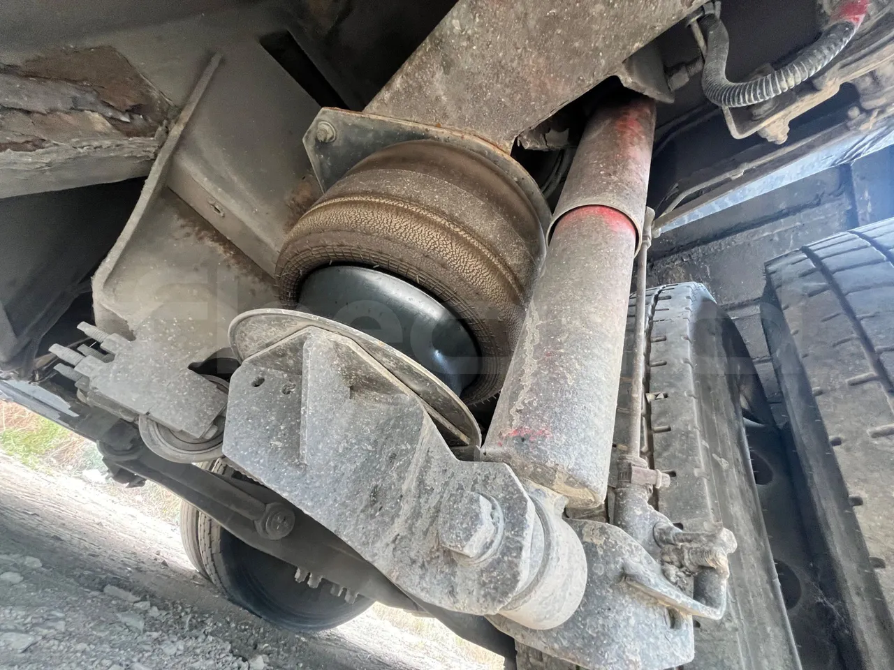 Volvo Eurostar E B12 4X2 12A/ Euro 2 - 309 Kw - 12 Mt - axle 2 shock absorbers 2 left