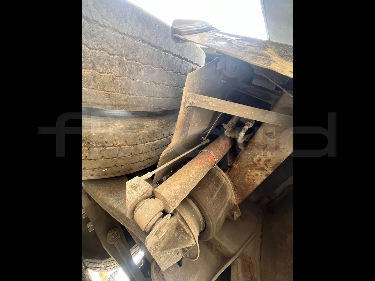 Volvo Eurostar E B12 4X2 12A/ Euro 2 - 309 Kw - 12 Mt - axle 2 shock absorbers 1 right