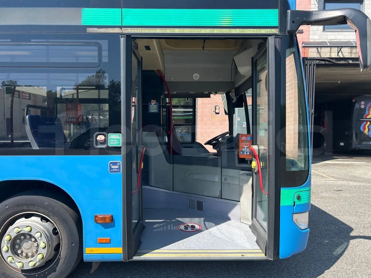 Mercedes-Benz Citaro G O530/Euro 4 - 260 Kw - 17,940 Mt - front door 1 open