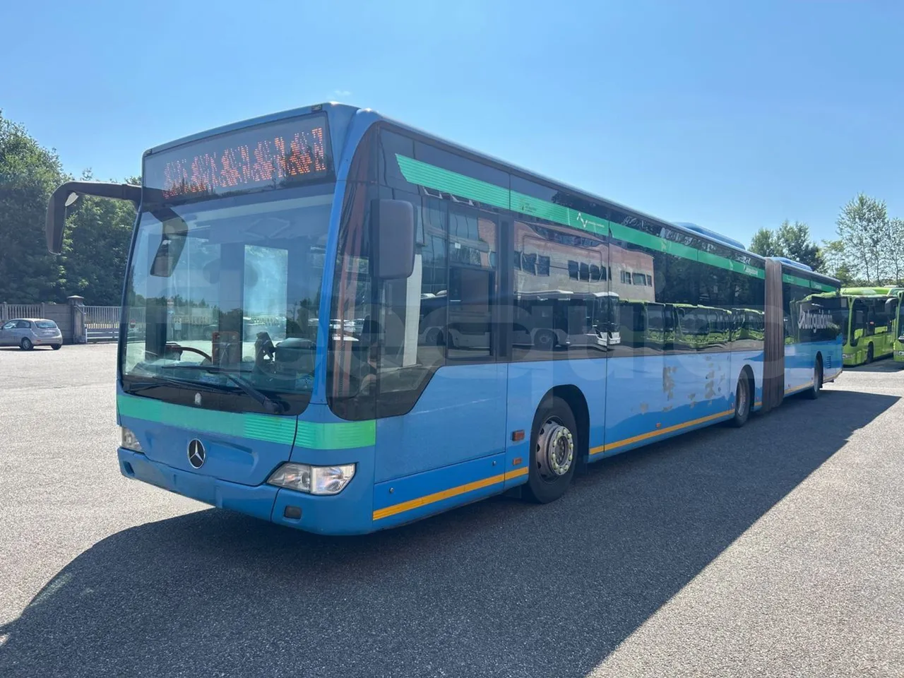 Mercedes-Benz Citaro G O530/Euro 4 - 260 Kw - 17,940 Mt - 3/4 front left (mandatory for bus to scrap)