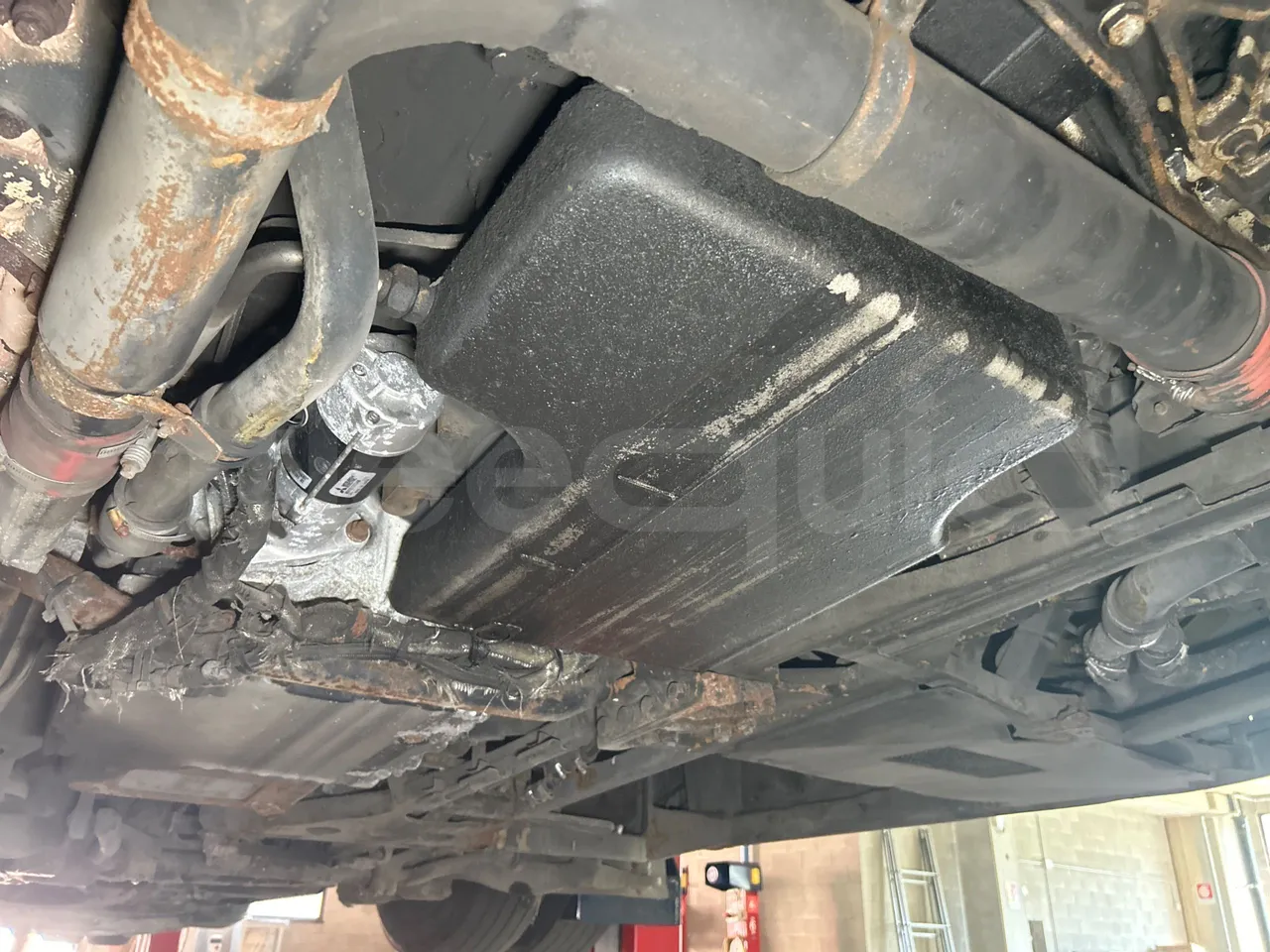 Mercedes-Benz Citaro G O530/Euro 4 - 260 Kw - 17,940 Mt - engine without protection