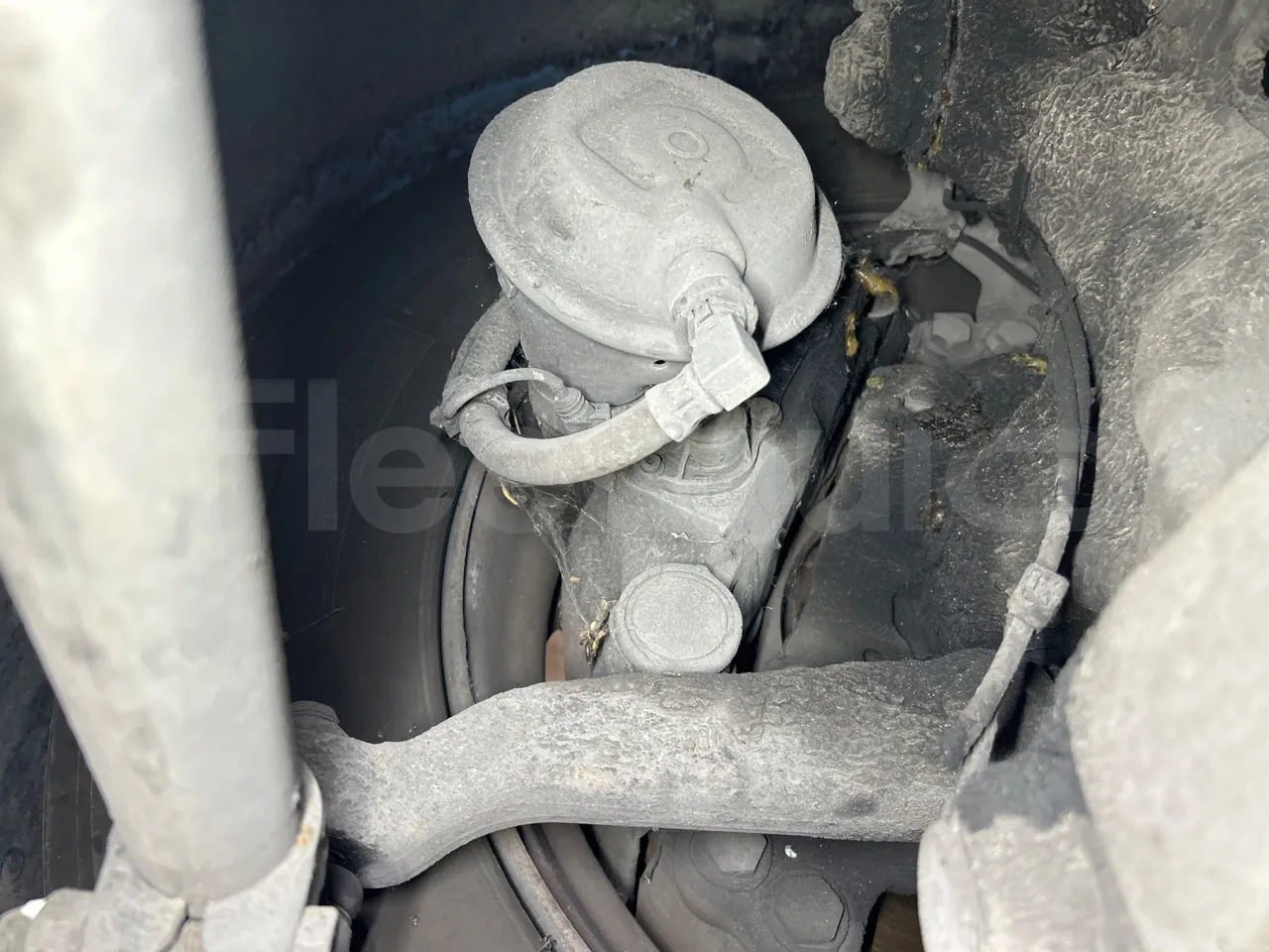 Mercedes-Benz Citaro G O530/Euro 4 - 260 Kw - 17,940 Mt - front brake calipers right